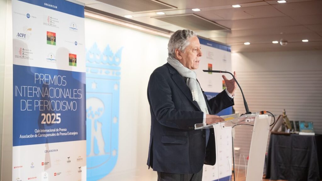 Miguel Ángel Aguilar, durante la reciente entrega de los Premios Internacionales de Periodismo 2025 (Foto: Club Internacional de Prensa)