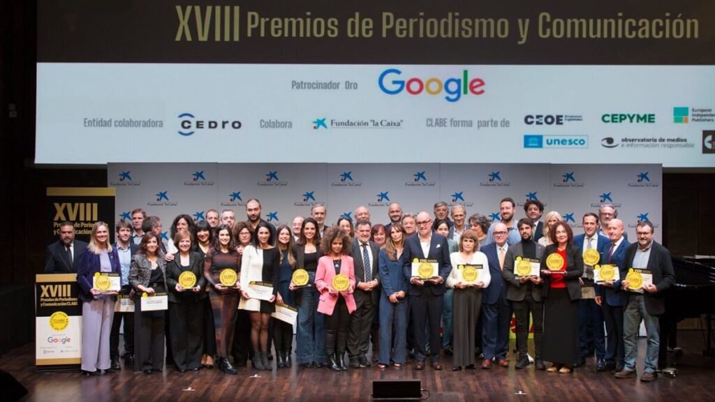 Imagen de los premiados de la XVIII edición de los Premios CLABE de Periodismo y Comunicación (Foto: CLABE)